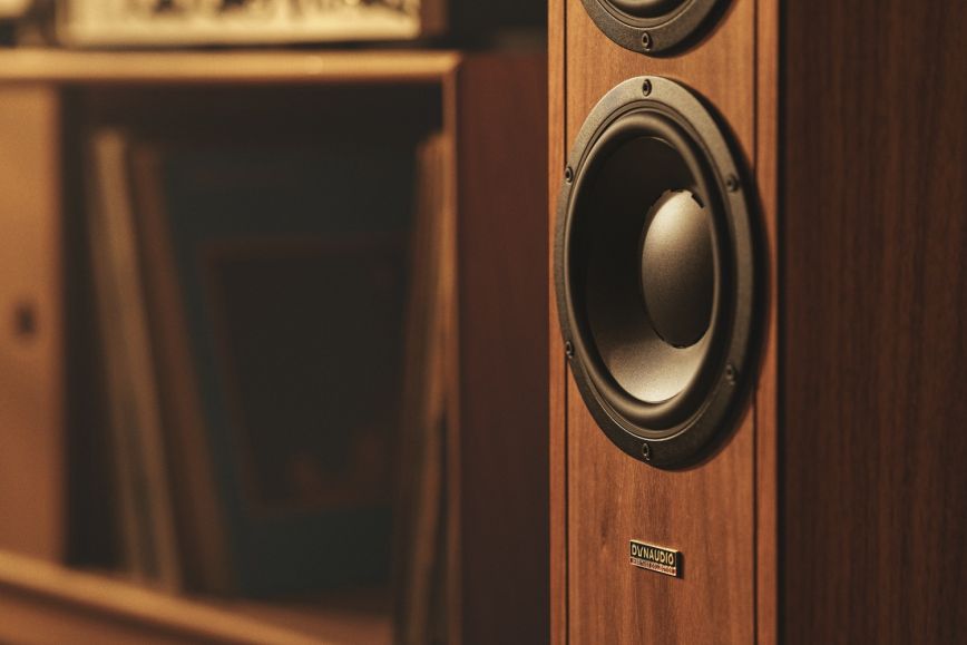 dynaudio_heritagecollection_contourlegacy_06.jpg